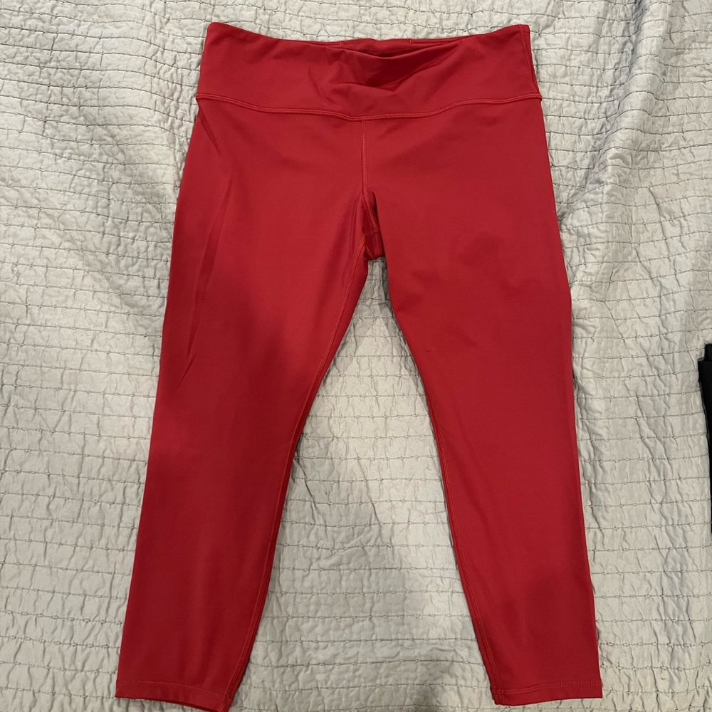 Athleta Elation Train 7/8 Tight // decadent red size XL